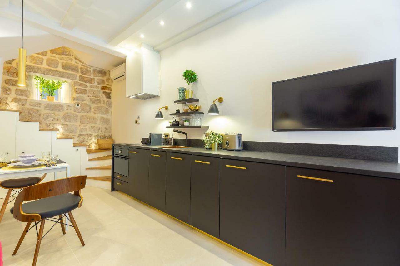 ドゥブロブニク Old Town House With Floor Heating & Lush Private Gardenヴィラ エクステリア 写真