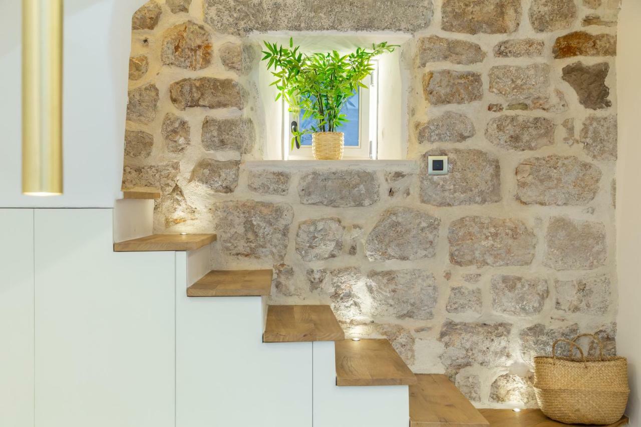 ドゥブロブニク Old Town House With Floor Heating & Lush Private Gardenヴィラ エクステリア 写真